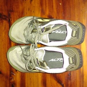 ALTRA Women's Lone Peak 8 Trail Running Shoe